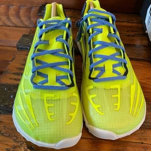 Altra Golden Spike running shoes style 0A3621 lime/blue.